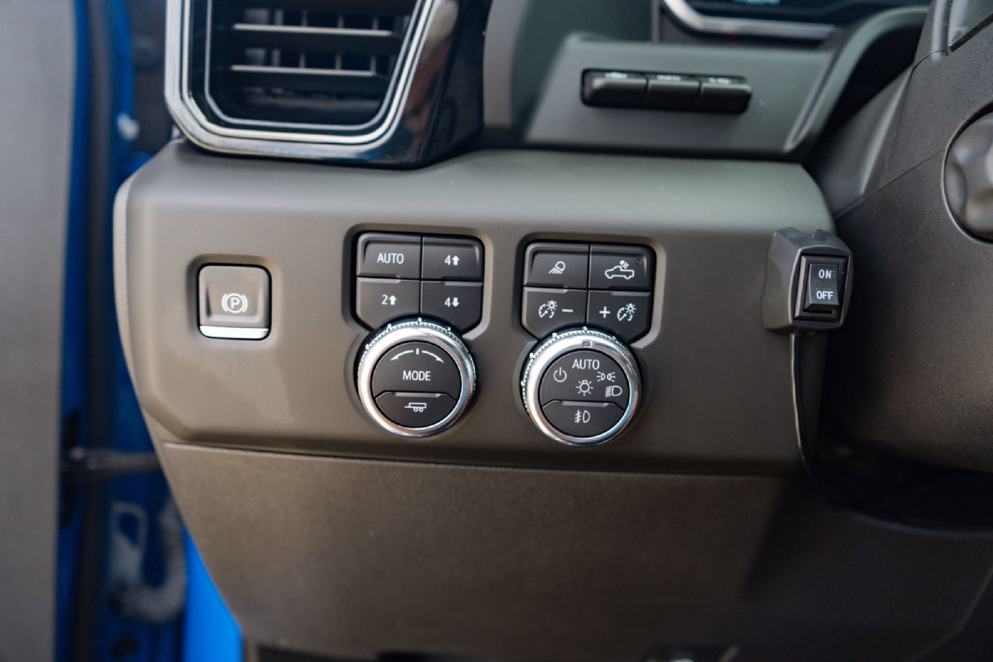 Used 2024 GMC Sierra 1500 AT4X AWD/4WD image 19