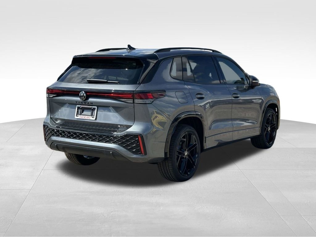 New 2026 Volkswagen Tiguan SE R-Line image 4