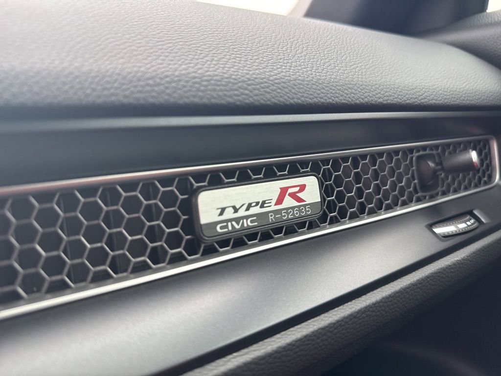 Certified 2025 Honda Civic Type R image 28