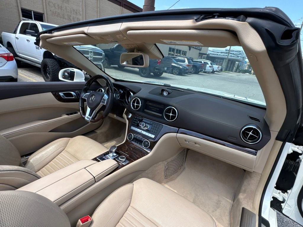 Used 2013 Mercedes-Benz SL 550 image 23