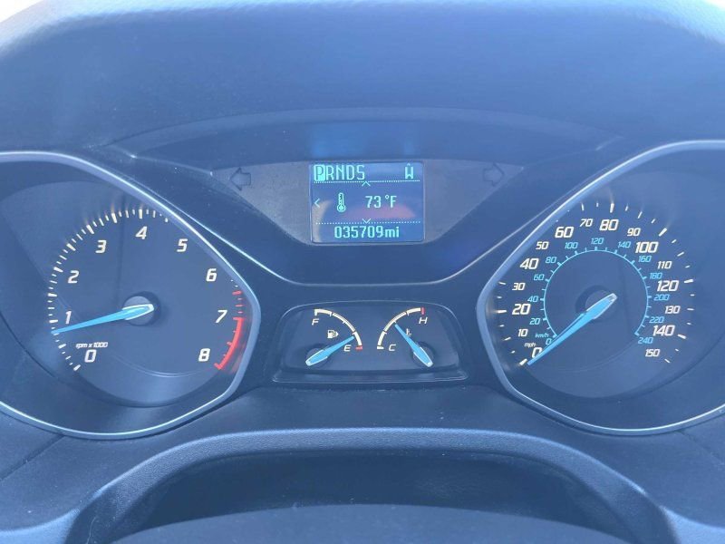 Used 2012 Ford Focus SE w/ SE Sport Pkg image 12