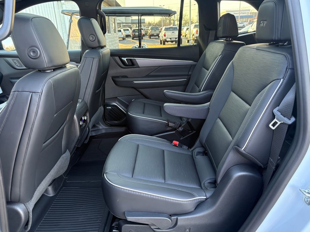 New 2026 Buick Enclave Sport Touring w/ Power Package FWD image 39