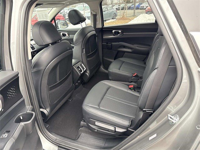 Used 2021 Kia Sorento EX image 17