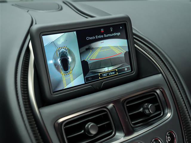 Used 2023 Aston Martin DBS Coupe image 32