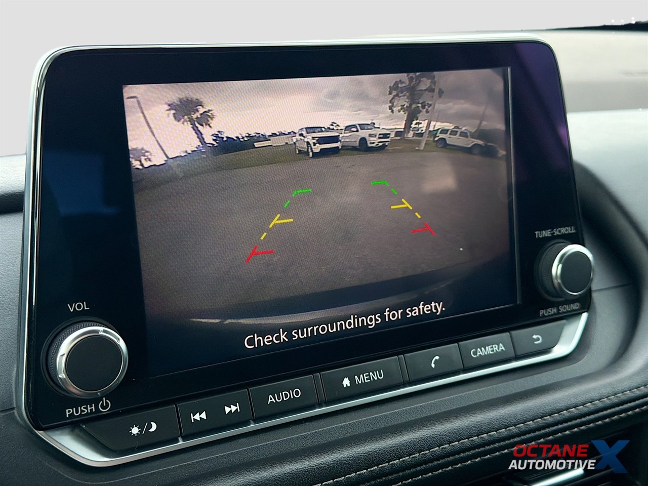 Used 2022 Nissan Rogue S AWD/4WD image 14