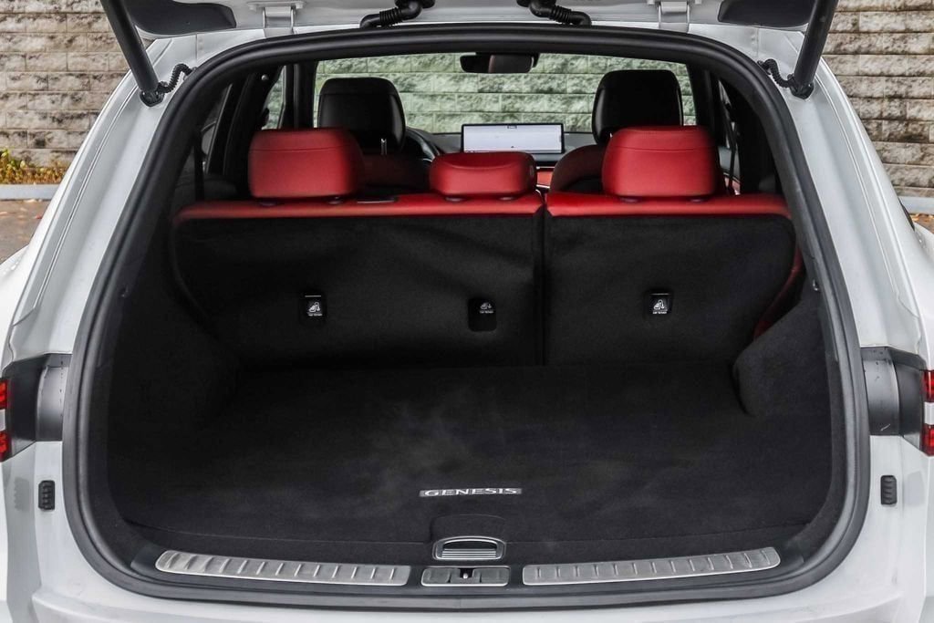 Used 2023 Genesis GV70 3.5T Sport w/ Cargo Package image 18