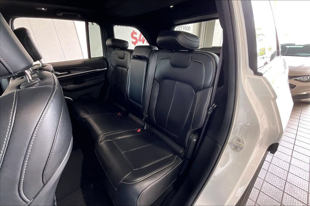 Used 2024 Jeep Grand Cherokee Limited 4xe AWD/4WD image 14