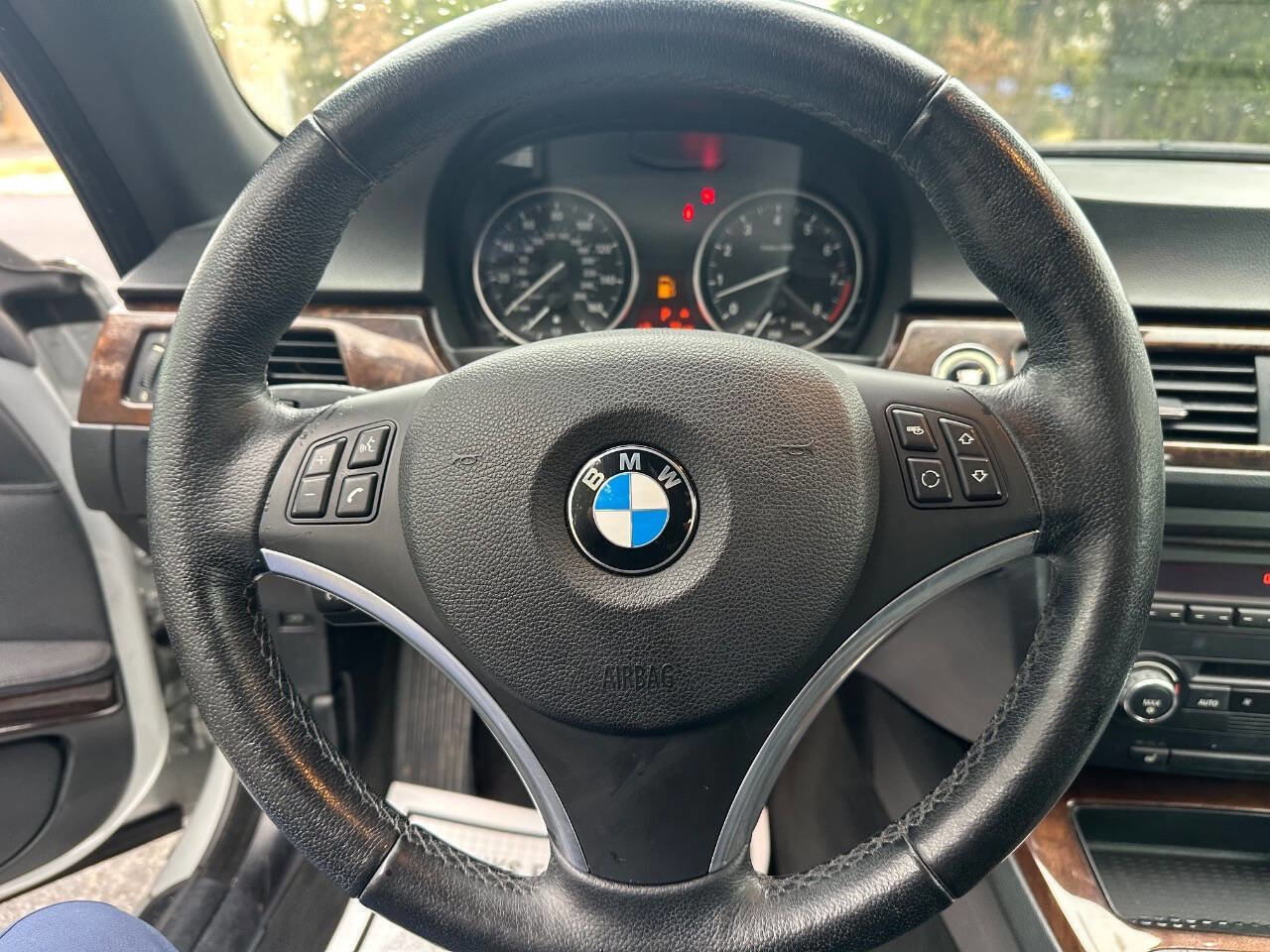 Used 2009 BMW 328i Convertible image 18