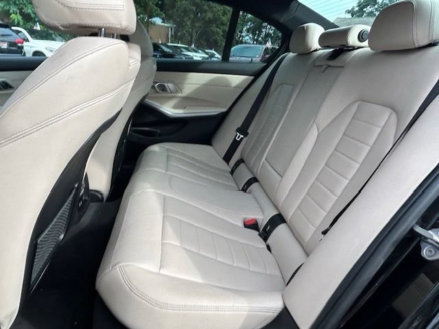 Used 2019 BMW 330i xDrive Sedan w/ Premium Package AWD/4WD image 15