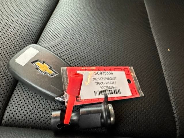 Used 2025 Chevrolet Trax ACTIV w/ Driver Confidence Package FWD image 29
