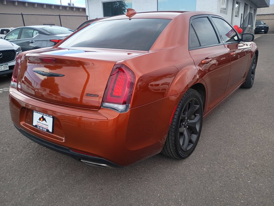 Used 2020 Chrysler 300 Touring w/ Sport Appearance Package RWD image 7