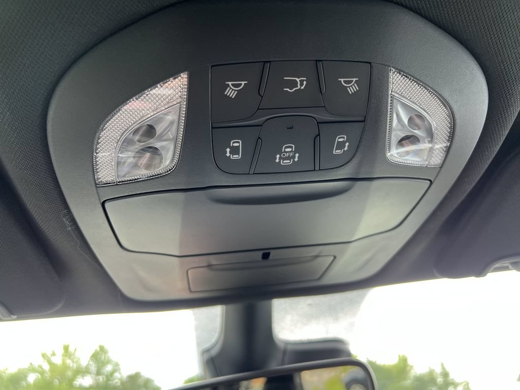 New 2026 Chrysler Pacifica Select FWD image 15