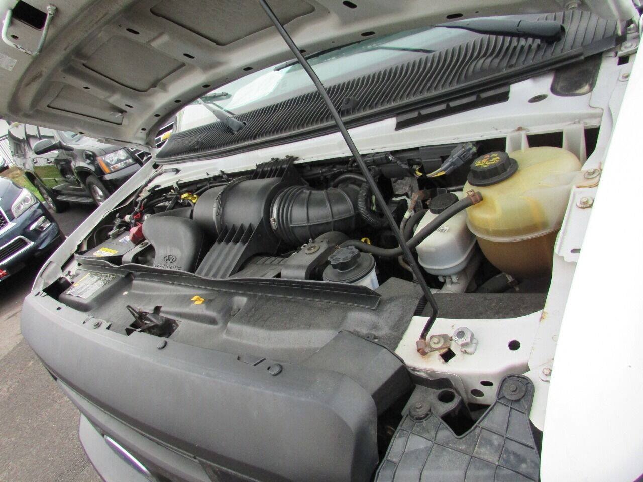 Used 2012 Ford E-450 and Econoline 450 Super Duty w/ PWR Locks & Windows Group RWD image 23