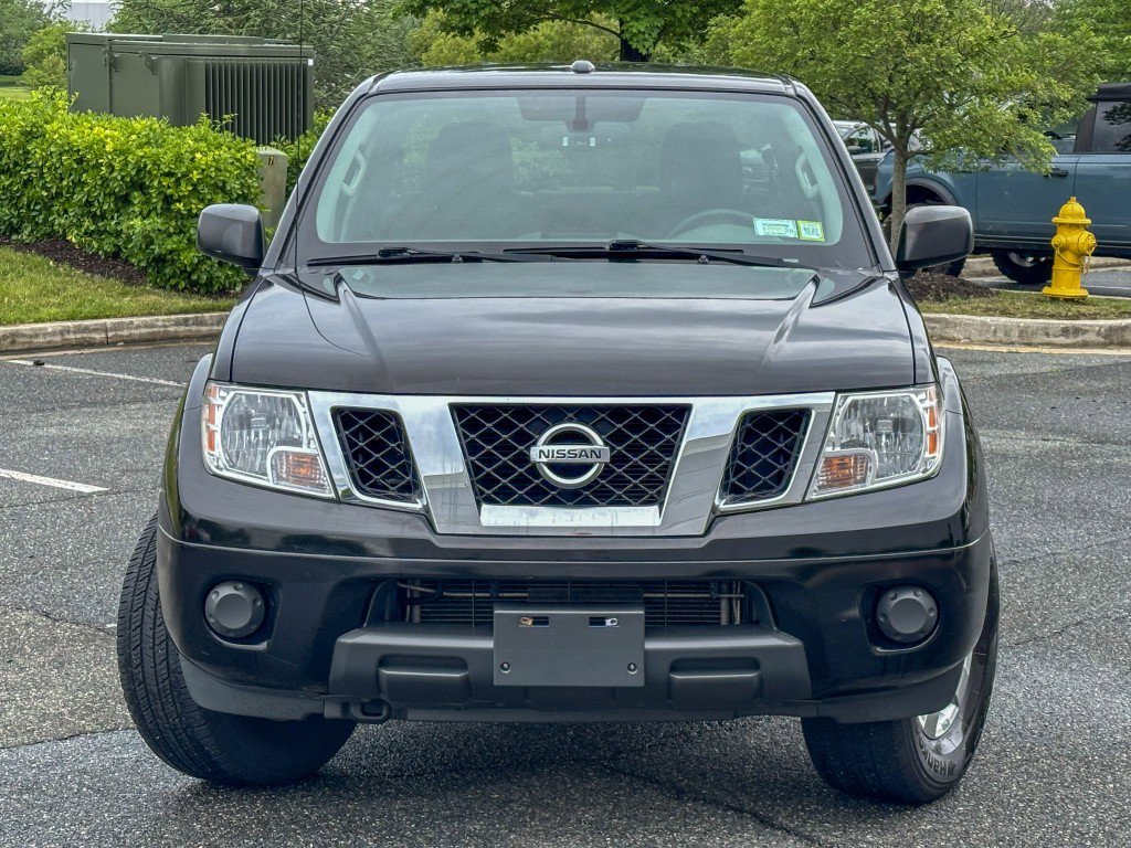 Used 2012 Nissan Frontier SV w/ SV Premium Utility Pkg AWD/4WD image 5