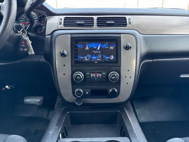 Used 2009 Chevrolet Tahoe 4WD w/ Skid Plate Package image 22