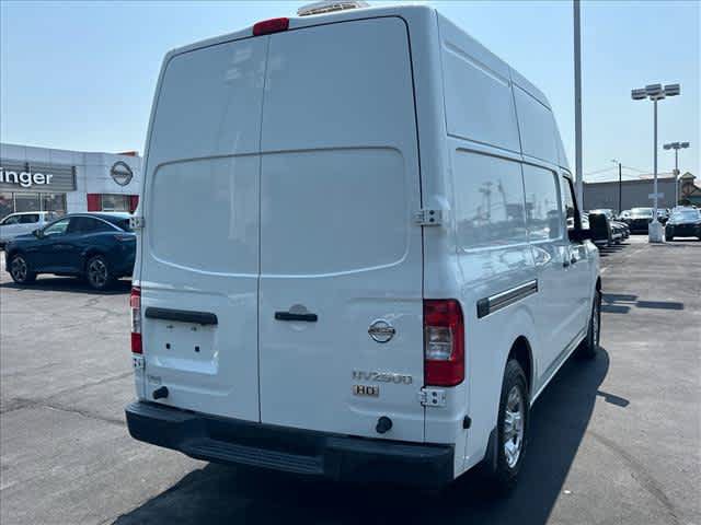 Used 2016 Nissan NV 2500 SV w/ Technology Package RWD image 3
