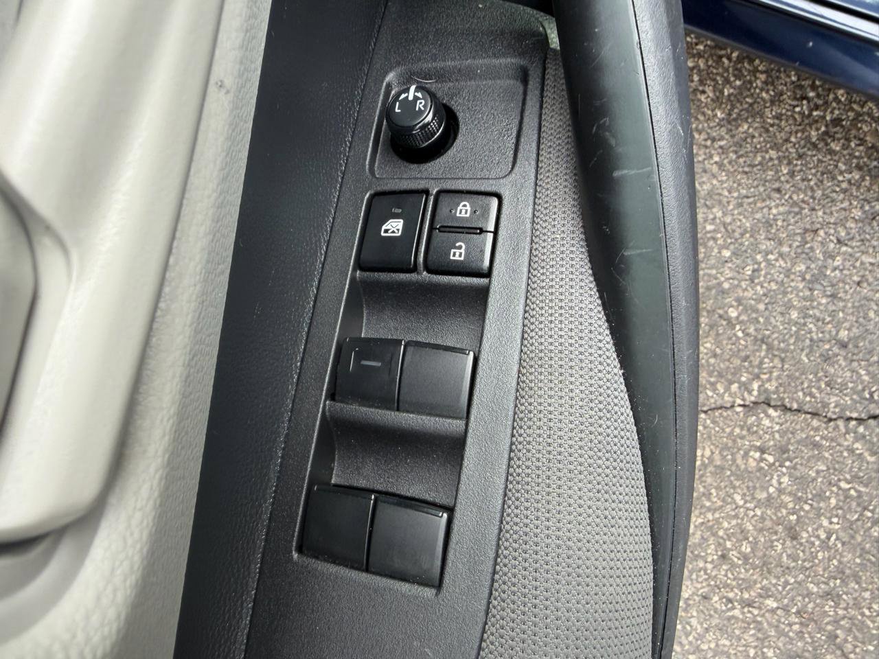 Used 2025 Toyota Corolla LE image 16