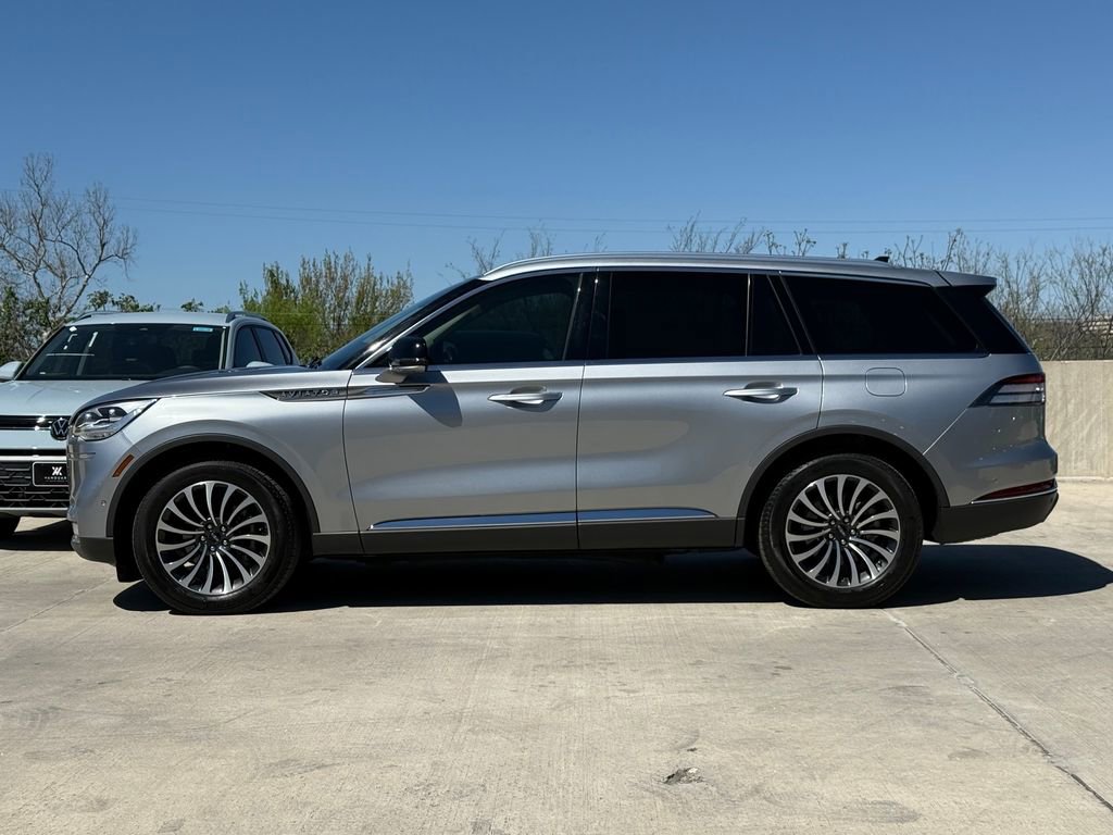 Used 2023 Lincoln Aviator Reserve w/ Equipment Group 201A image 8