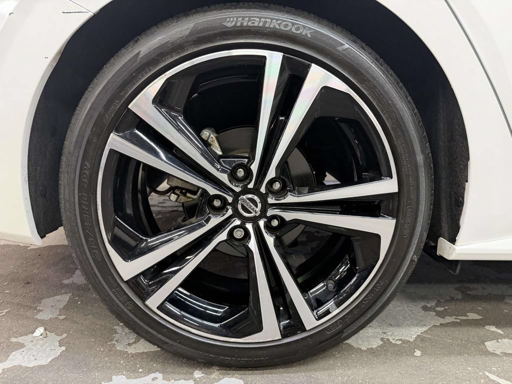 Used 2022 Nissan Sentra SR w/ SR Premium Package FWD image 27