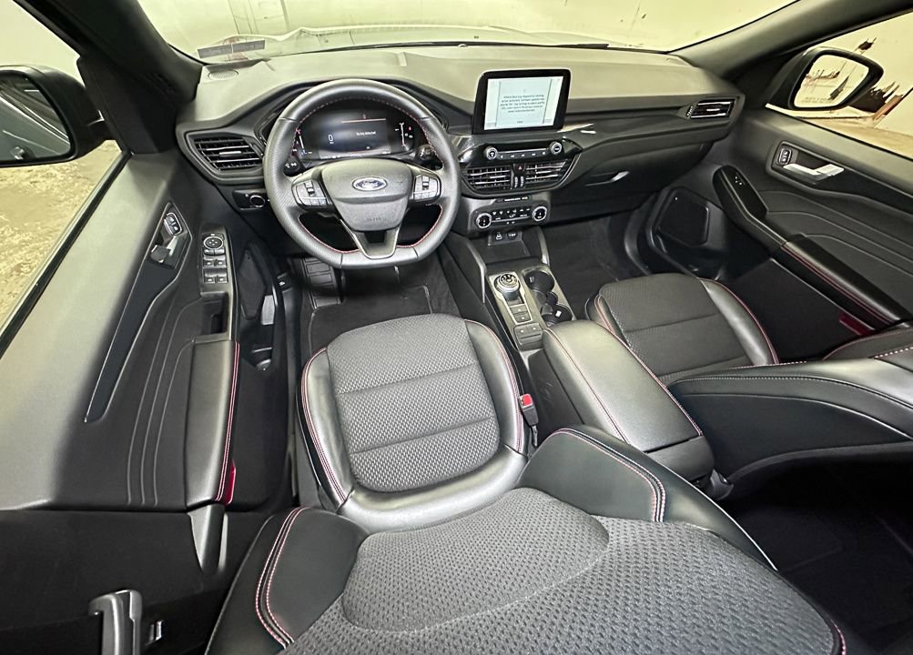 Certified 2025 Ford Escape ST-Line image 12