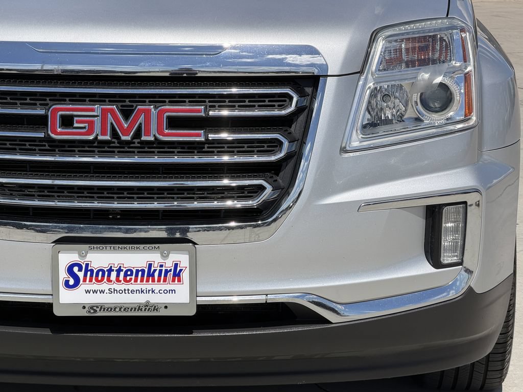 Used 2017 GMC Terrain SLE w/ Driver Alert Package I FWD image 8