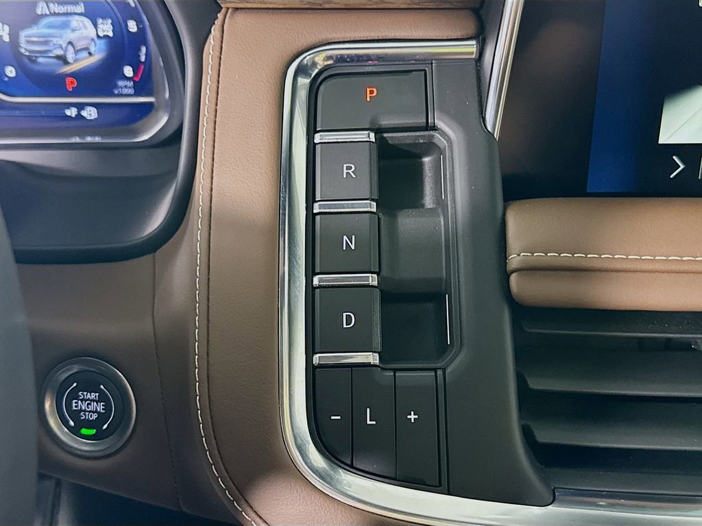 Used 2024 Chevrolet Suburban High Country w/ Advanced Technology Package AWD/4WD image 8