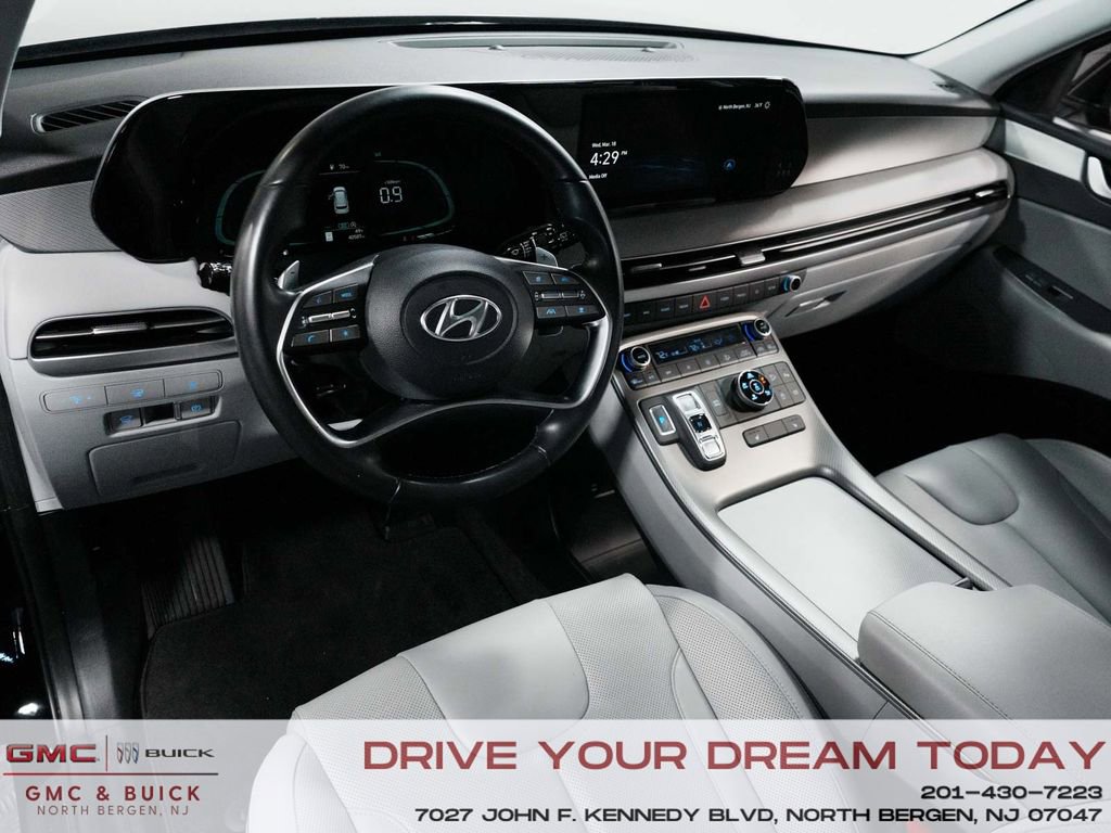 Used 2023 Hyundai Palisade SEL image 16