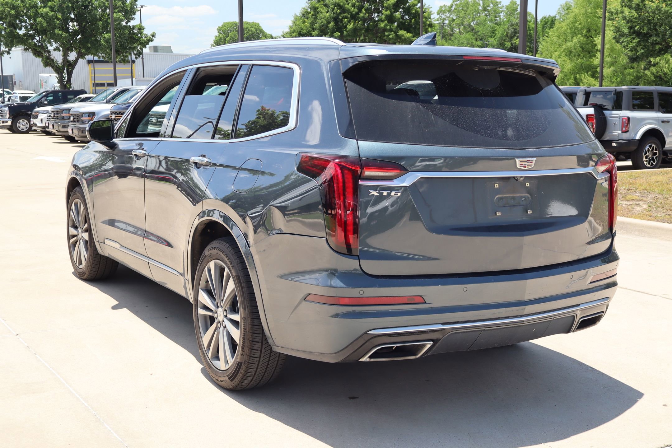 Used 2020 Cadillac XT6 Premium Luxury FWD image 6
