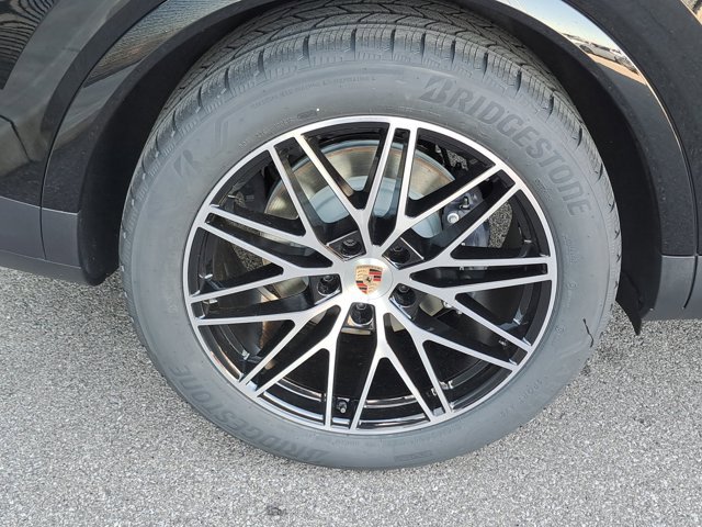 New 2026 Porsche Cayenne image 12