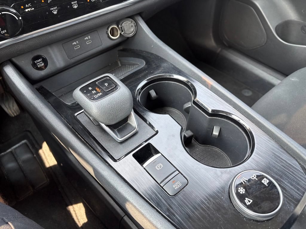 Used 2024 Nissan Rogue S AWD/4WD image 26
