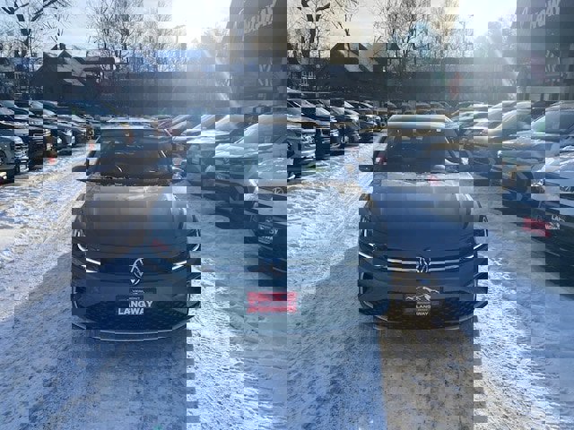 New 2025 Volkswagen Jetta SE image 2