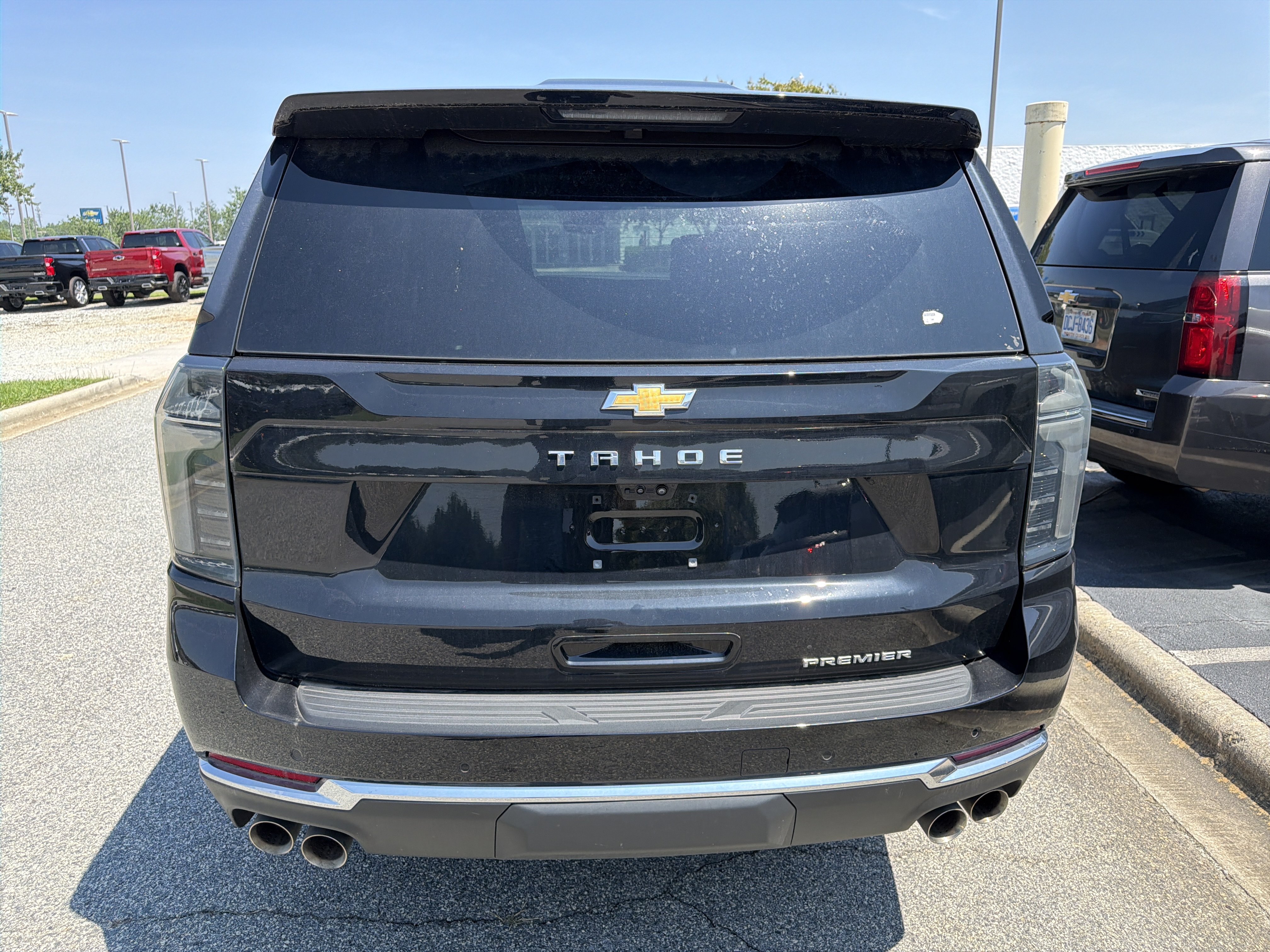 Used 2025 Chevrolet Tahoe Premier AWD/4WD image 9