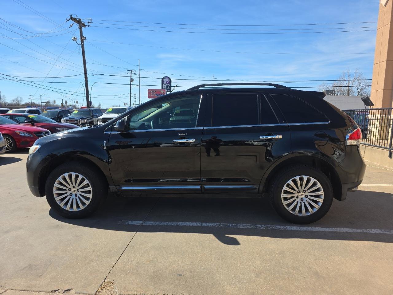 Used 2012 Lincoln MKX FWD image 8