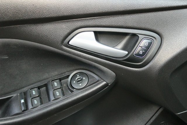 Used 2017 Ford Focus SE image 14