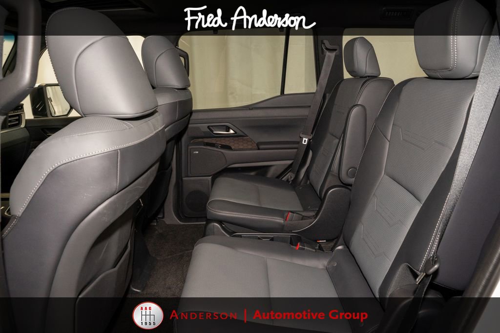 Used 2025 Lexus GX 550 w/ Accessory Package (2T) AWD/4WD image 10