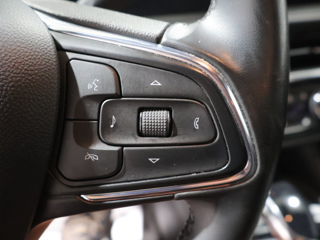Used 2024 Buick Envista Sport Touring w/ Convenience I Package FWD image 33