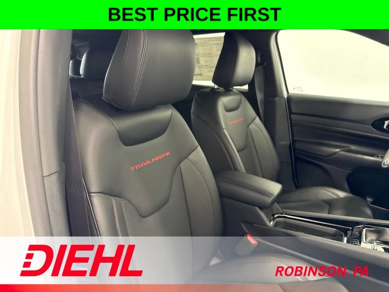 New 2026 Jeep Compass Trailhawk w/ Sun, Sound & Navigation Group AWD/4WD image 11