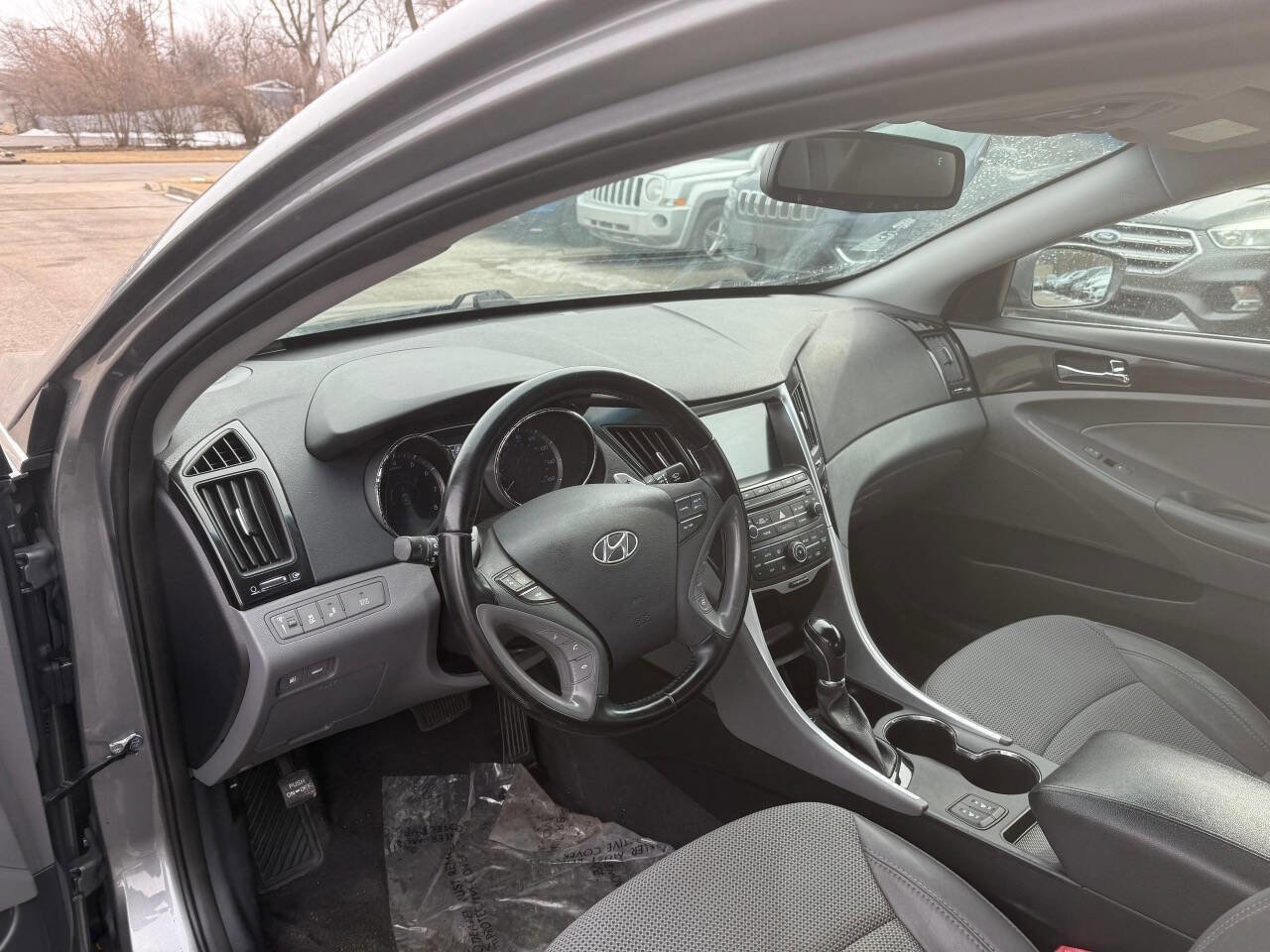 Used 2014 Hyundai Sonata SE w/ Premium Package 04 image 12