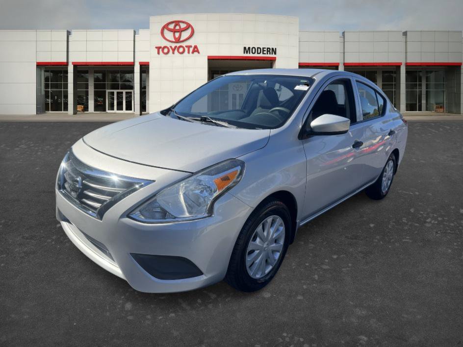 Used 2018 Nissan Versa S Plus FWD image 1