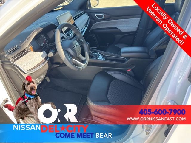 Used 2024 Jeep Compass Latitude image 15