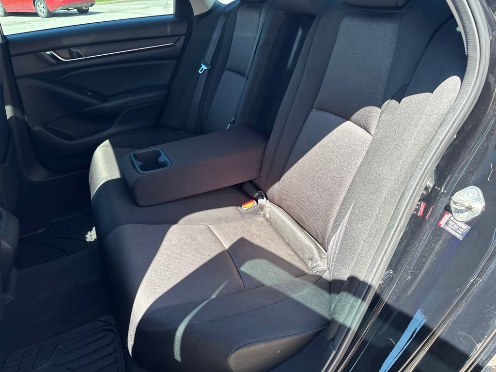 Used 2018 Honda Accord EX image 38