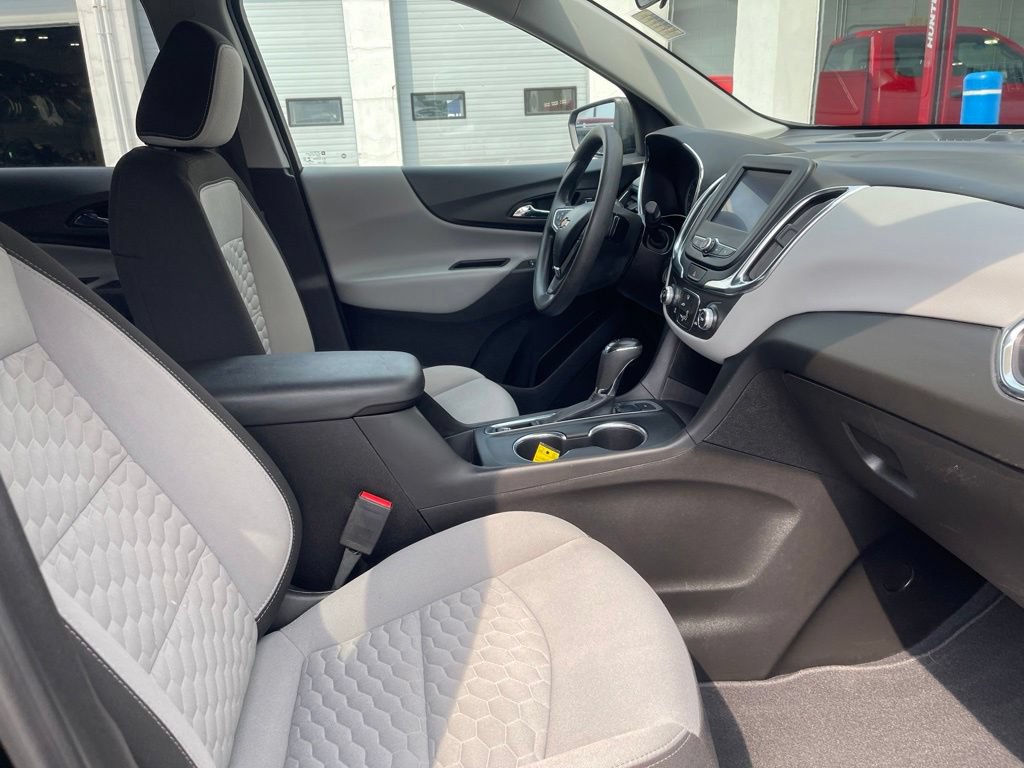 Used 2021 Chevrolet Equinox LS AWD/4WD image 22
