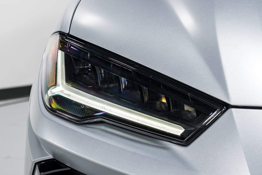 Used 2022 Lamborghini Urus AWD/4WD image 44