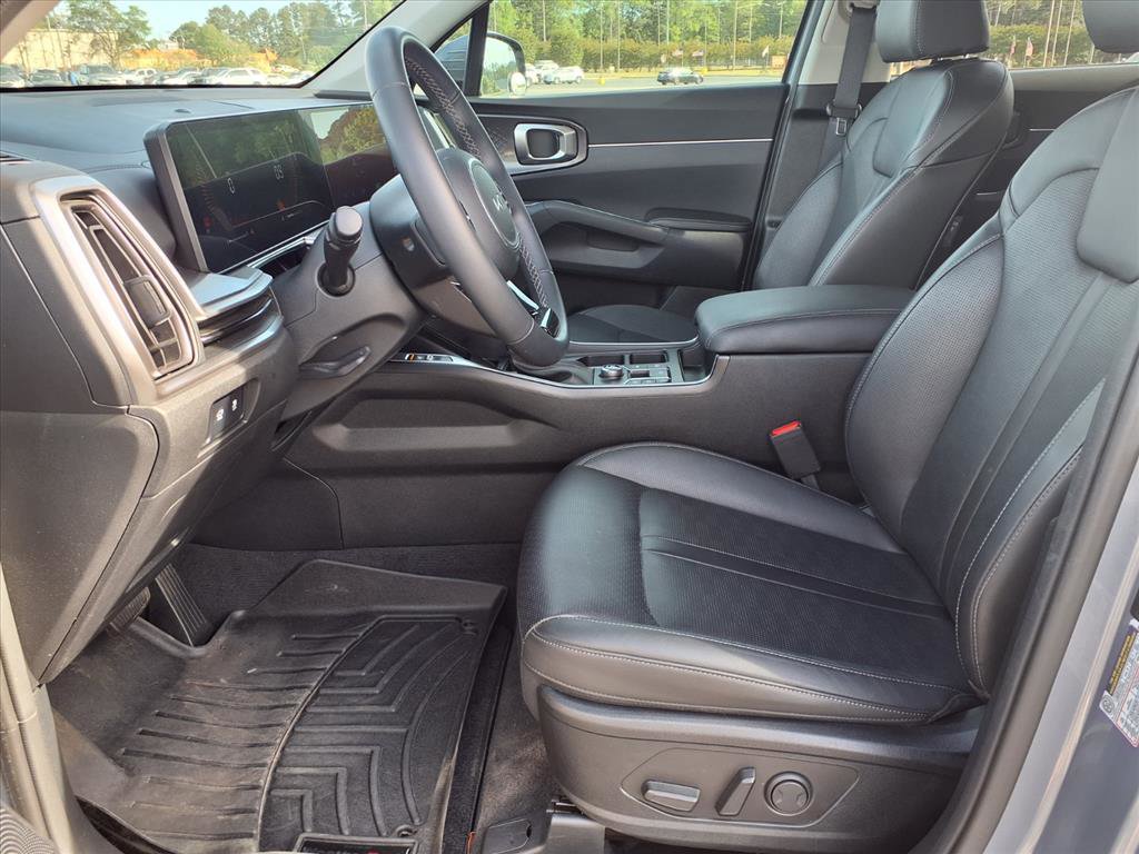 Used 2024 Kia Sorento EX image 3