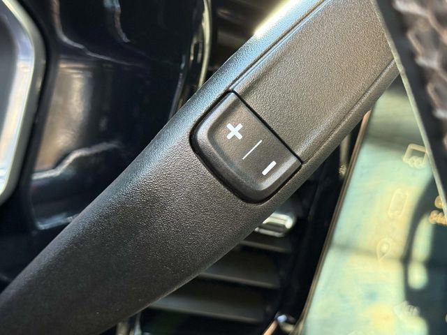 Certified 2025 GMC Sierra 1500 SLT image 18