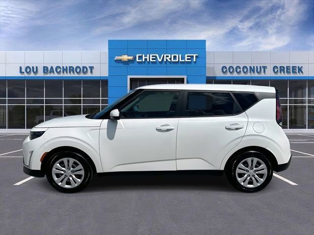 Used 2023 Kia Soul LX image 5