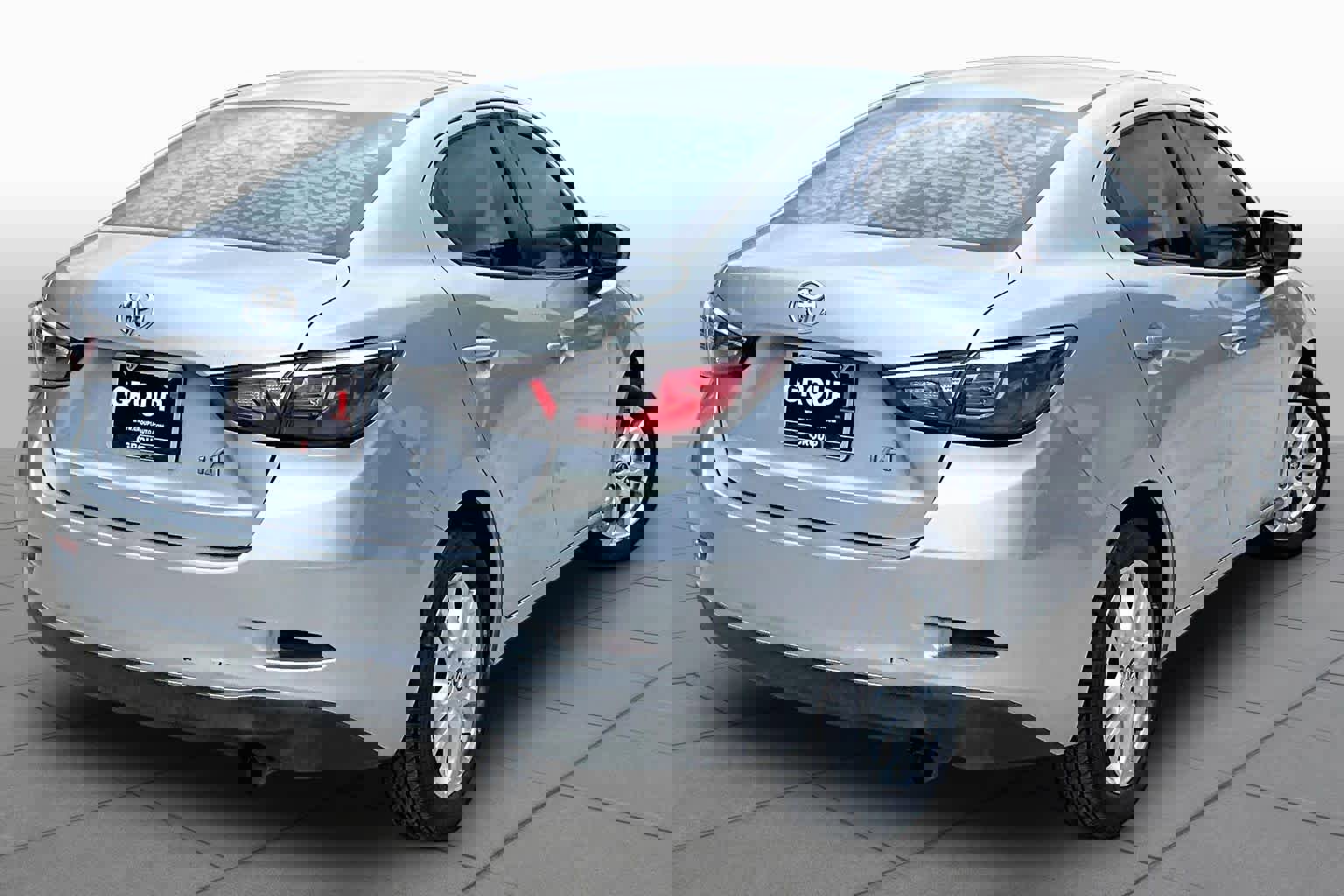 Used 2017 Toyota Yaris iA image 13