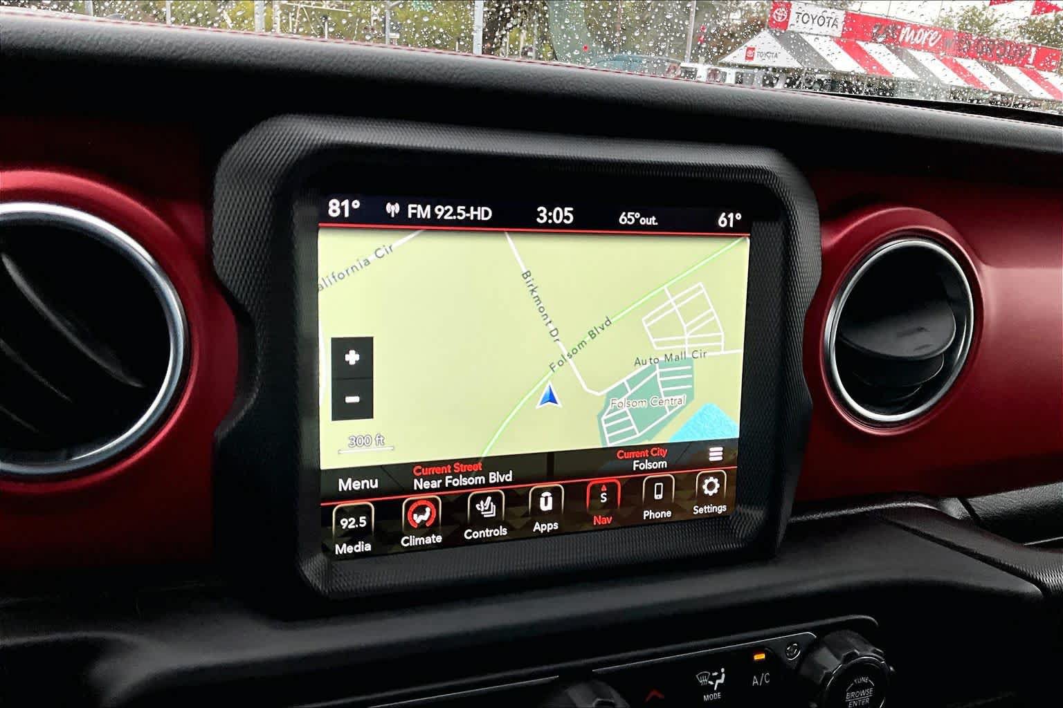 Used 2022 Jeep Wrangler Rubicon w/ Cold Weather Group AWD/4WD image 33