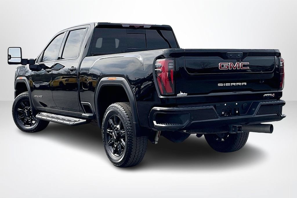 Used 2025 GMC Sierra 2500 AT4 w/ Technology Package AWD/4WD image 5