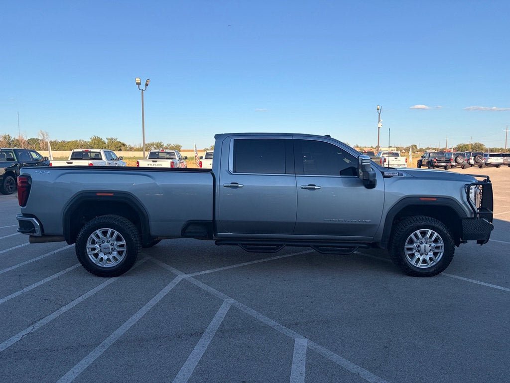Used 2024 GMC Sierra 3500 SLT w/ SLT Convenience Package AWD/4WD image 2